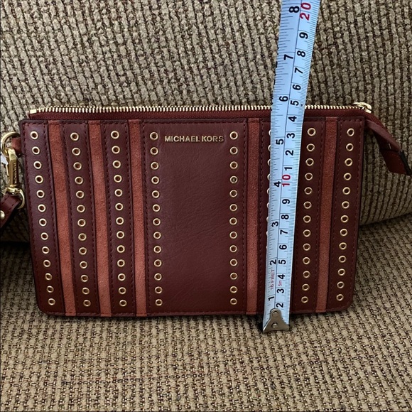 Michael Kors wristlet wallets for women - Picture 6 of 7